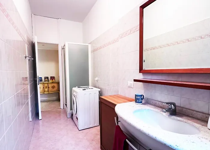 Atene House Urban شقة ميلان